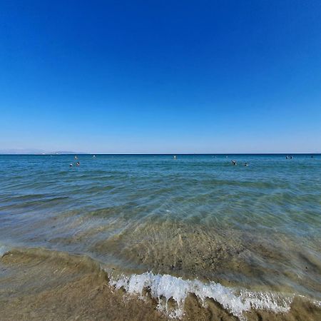 Artemis Bay Apartments Near Sea And Airport Екстериор снимка